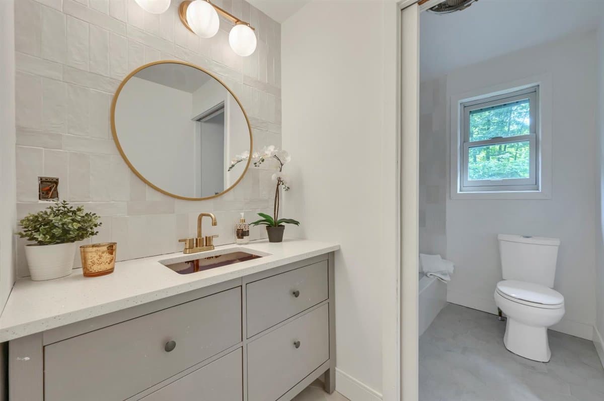 211 Cascade Road, Warwick NY Bathroom