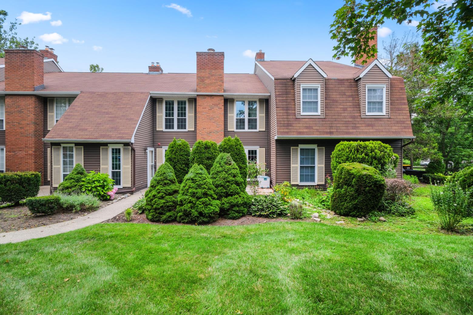 90 Homestead Village Warwick NY Exterior