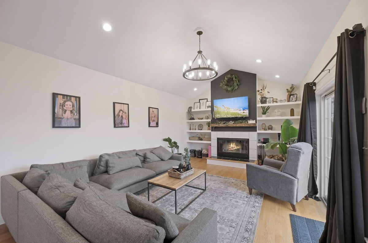 13 Skyview Lane, Chester, NY Family Room