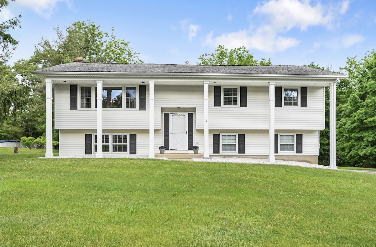7 Sturr Lane, Florida, NY