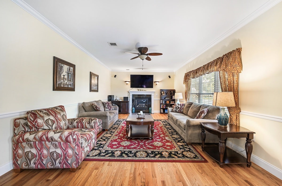 5 Makan Road, Monroe, NY Family Room