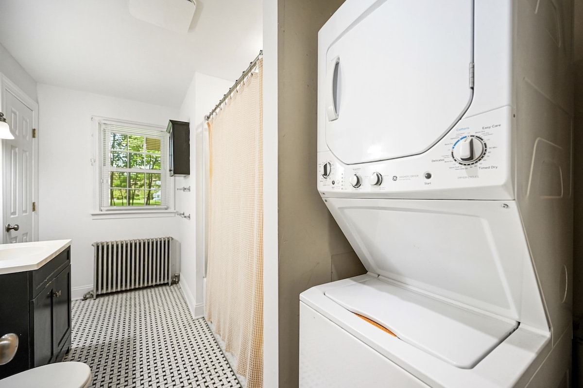 6 Forester Avenue, Warwick, NY, unit 1 bathroom