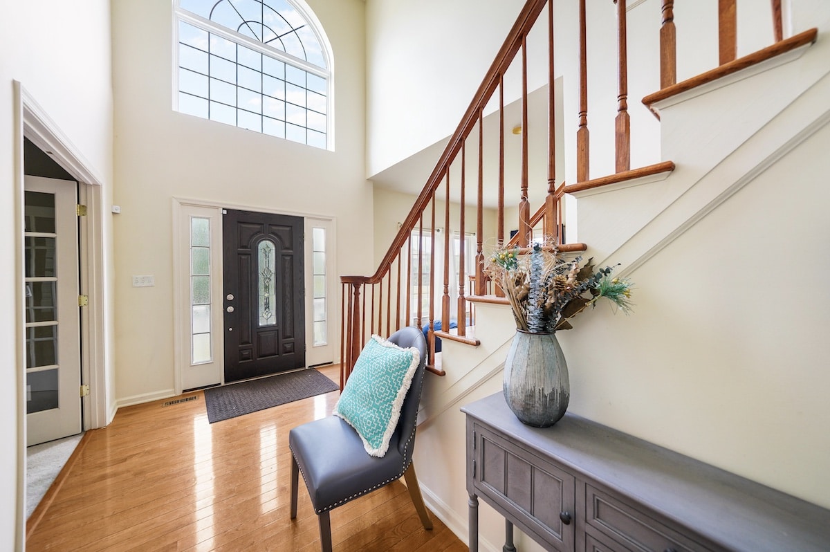 2081 Independence Drive, New Windsor, NY Foyer