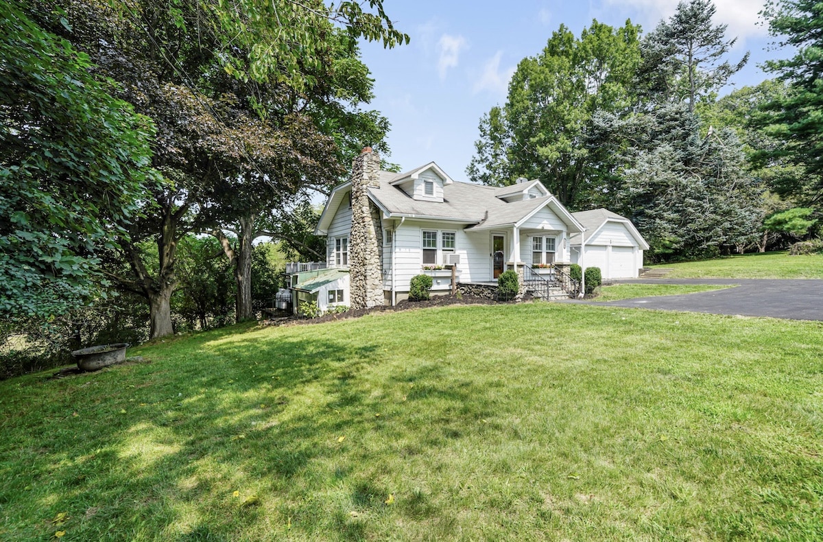 176 Wheeler Road, Florida, NY
