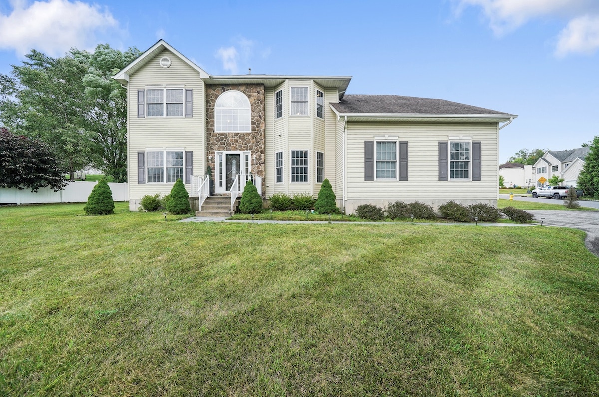 2081 Independence Drive, New Windsor, NY