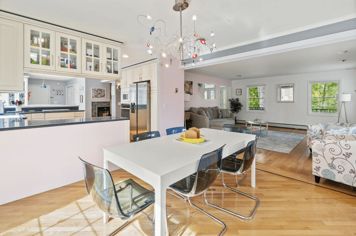 43 Green Meadow Road, Florida NY Open Concept Living Area