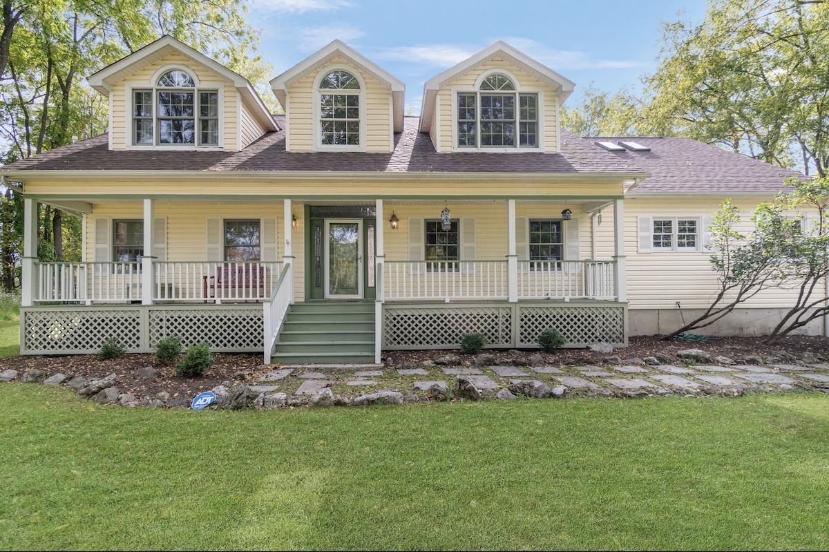 43 Green Meadow Road, Florida NY