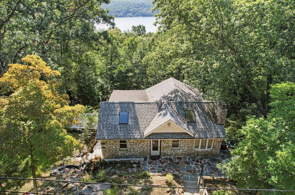 88 Blueberry Hill, Greenwood Lake, NY
