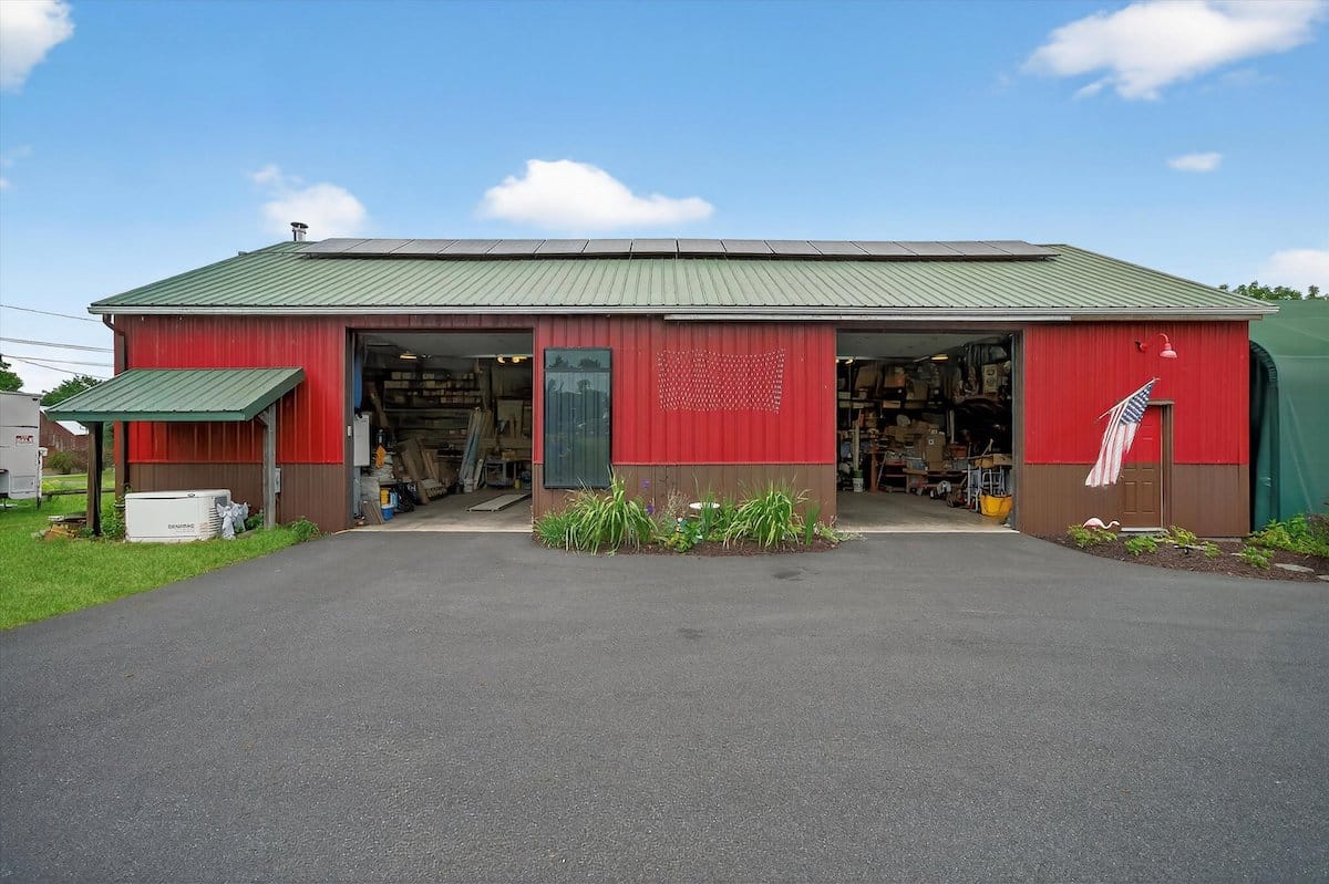 43 Legion Road, Pine Island, NY Barn