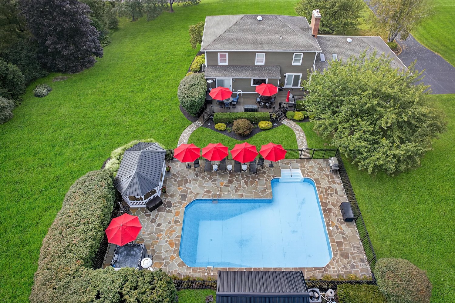 4 Brandywine Drive, Warwick, NY Pool