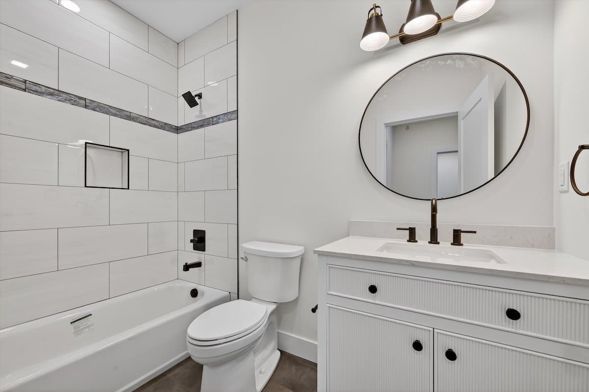 19 Welling Place Apartments, Warwick, NY Bathroom
