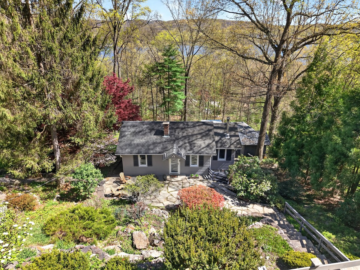 84 Blueberry Hill, Greenwood Lake, NY
