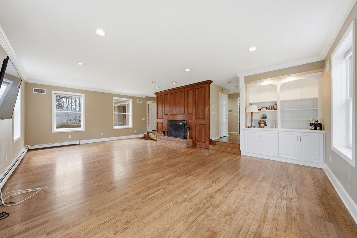 83 Onderdonk Road, Warwick, NY Living Room