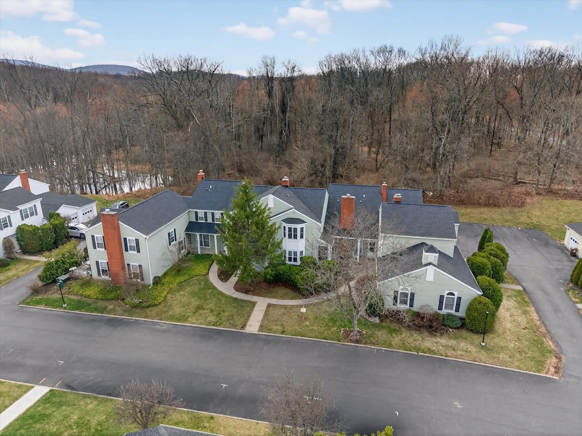 23 Weathervane Way, Warwick, NY